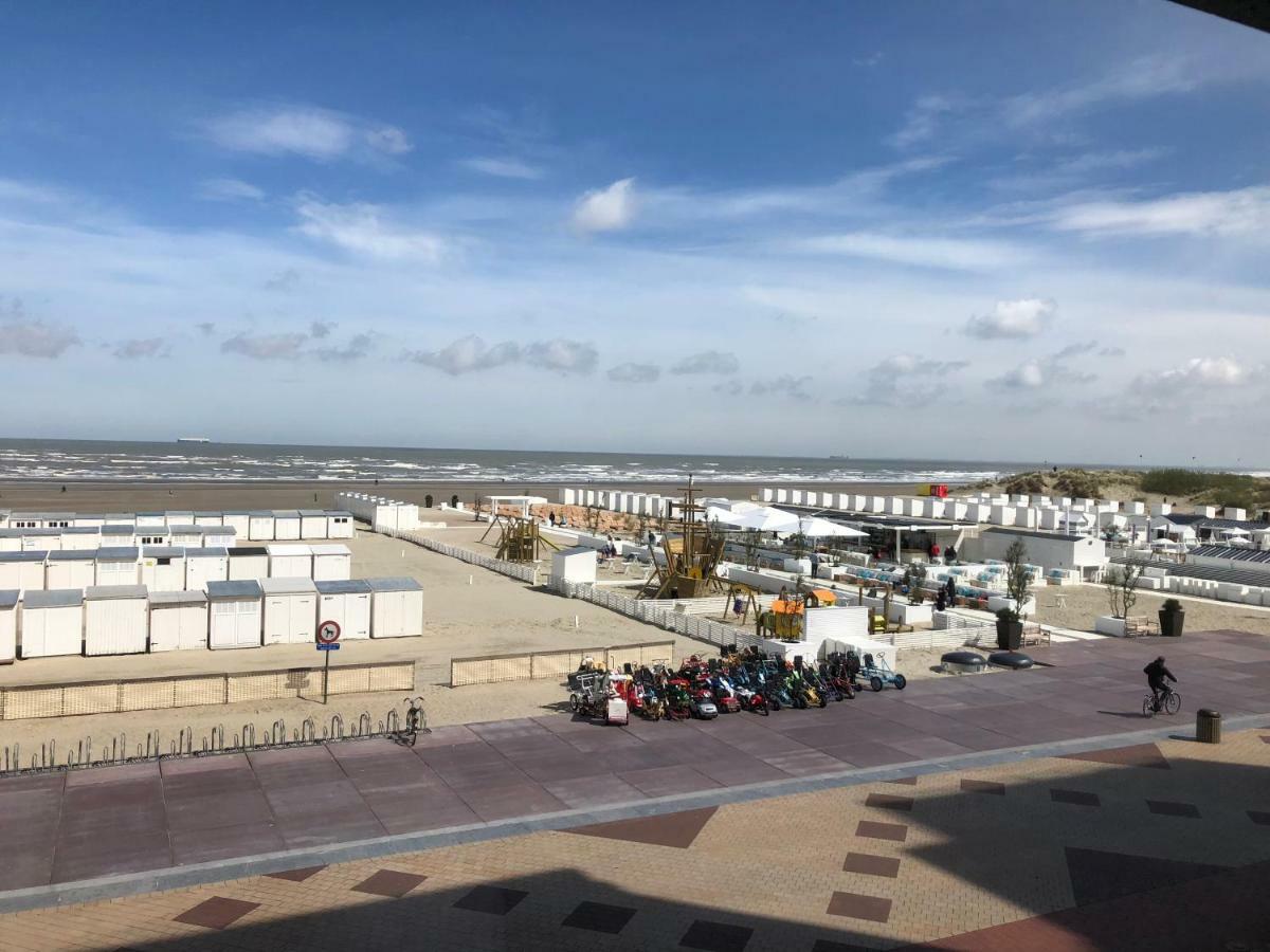 Appartement Sur La Digue Knokke-Heist Bagian luar foto